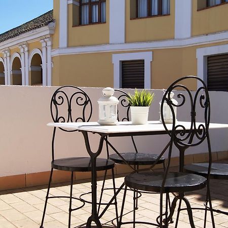 Apartamentos Turisticos La Encarnacion Seville Ngoại thất bức ảnh