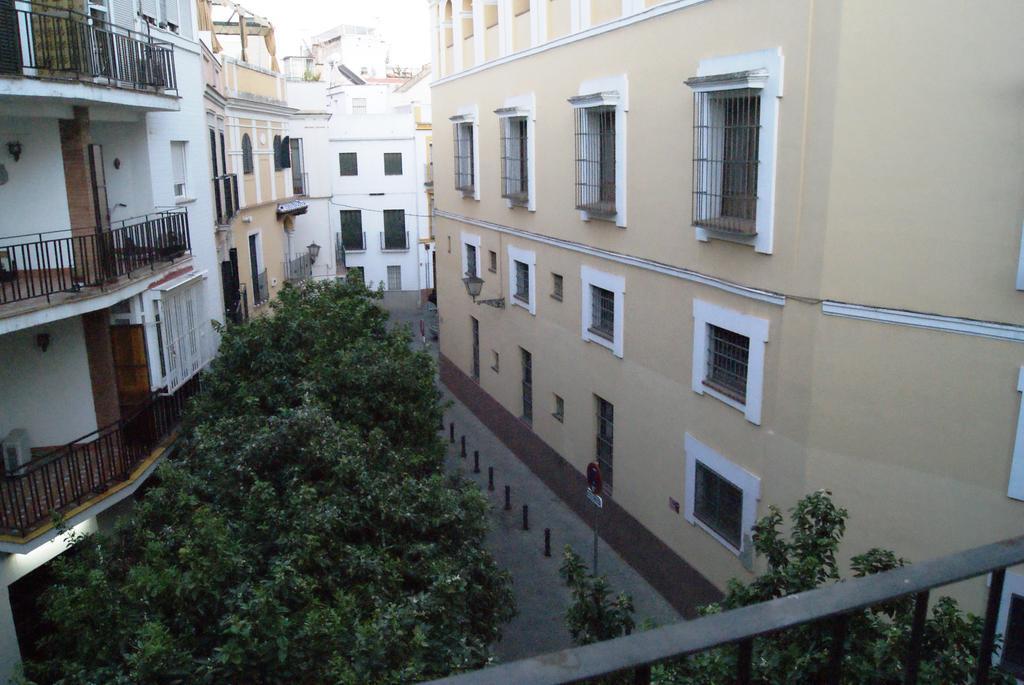 Apartamentos Turisticos La Encarnacion Seville Ngoại thất bức ảnh